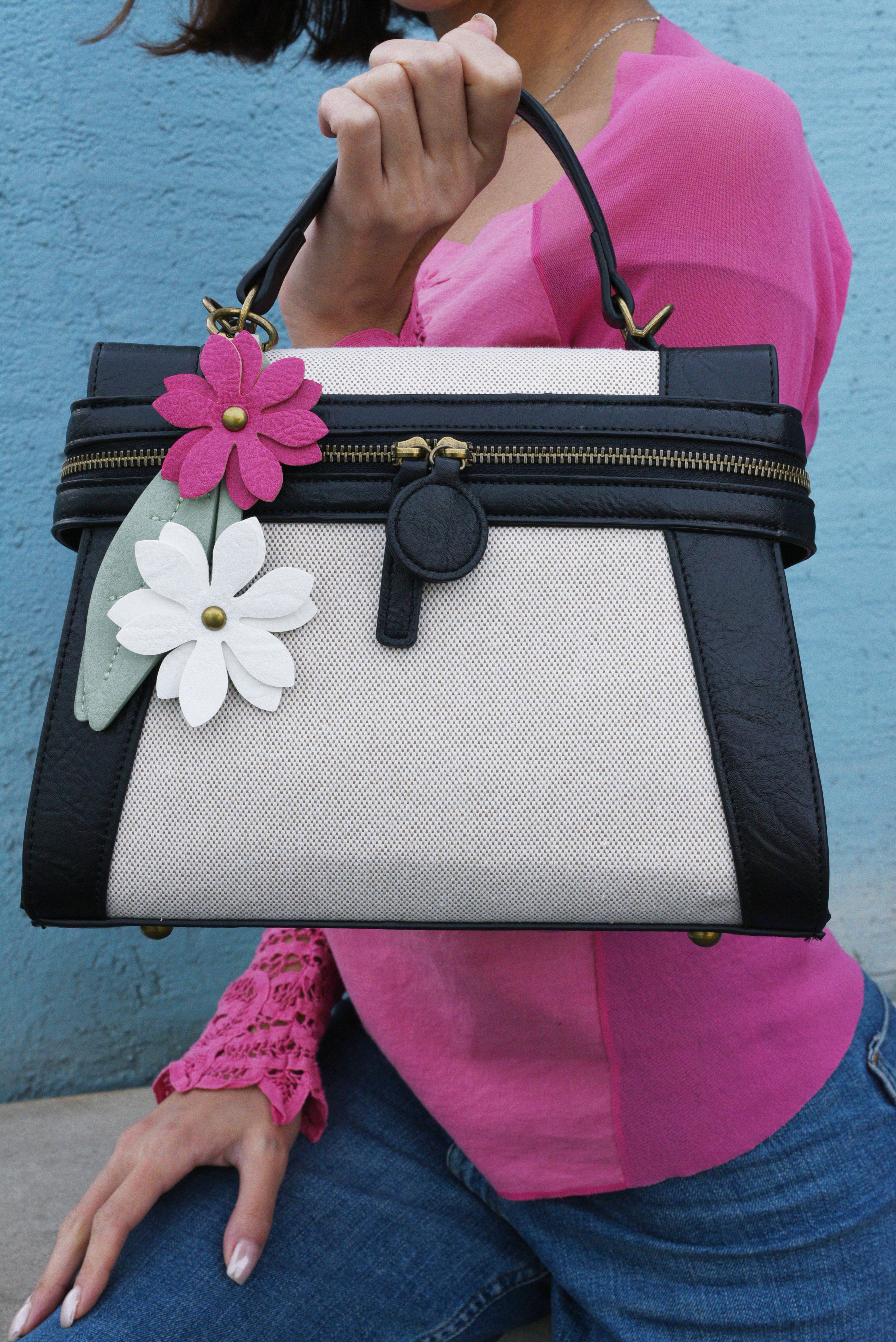 Emma Black Linen Flower | Crossbody Bag