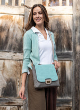 Load image into Gallery viewer, Amy 3261 cross body

